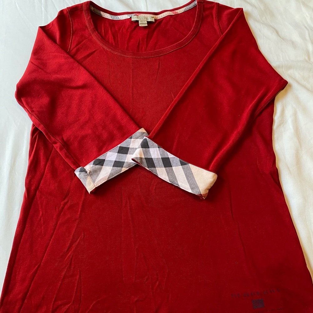 SOLD🚫AUTHENTIC Red Burberry 3/4 Sleeve Top
